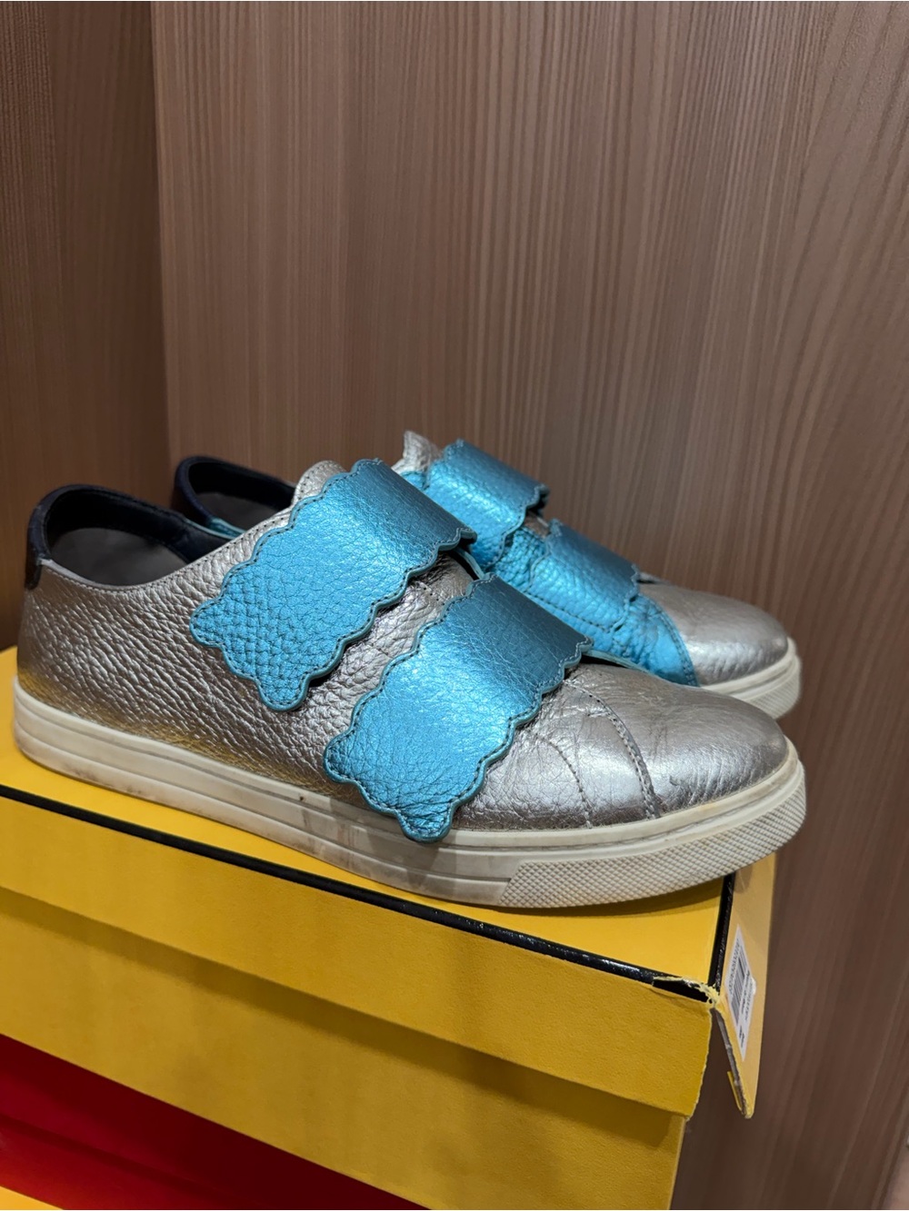 Fendi Metallic Silver & Blue Leather Scallop Strap Sneakers Size 38.5